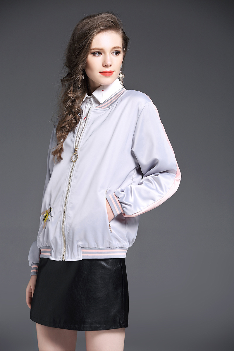 Blouse3847 เสื้อคลุมแจ็คเก็ตแขนยาวทรงเบสบอลงานปัก ซิปหน้า ผ้าซิลค์ซาตินเกรดพรีเมียมเนื้อดีหนานุ่มบุซับในอย่างดี ผ้าดีงานสวยเหมือนราคาหลักพัน แมทช์กับอะไรก็เข้า สวมใส่ได้ทุกโอกาส