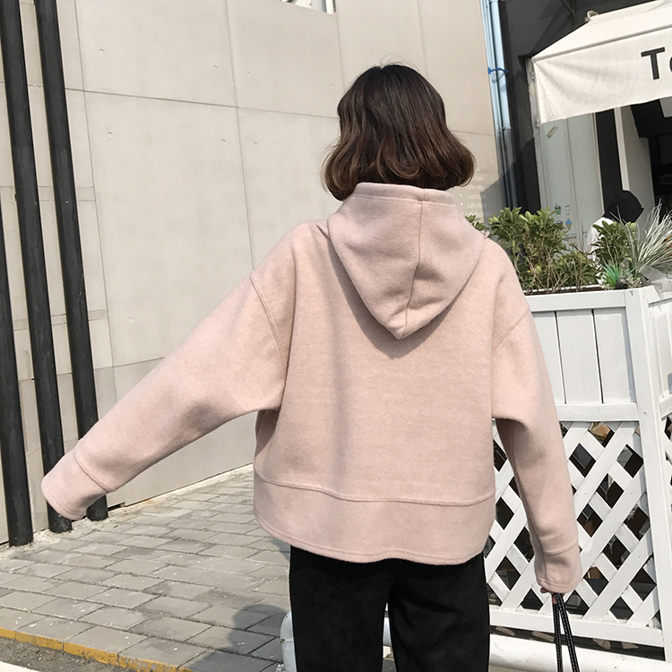 เสื้อกันหนาวฮู้ดดี้ แฟชั่นเกาหลี ตัวสั้นทรงแข็ง น่ารักมากจ้า ผ้าสักกะหลาดเนื้อนุ่มแต่เป็นทรง พร้อมส่ง งานจริงในภาพสุดท้ายน้า