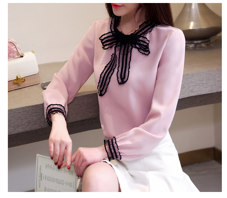 Blouse4049 เสื้อแขนยาวสีชมพู คอผูกโบว์ลูกไม้เพิ่มดีเทลความน่ารัก ผ้าโพลีเนื้อดีนุ่มหนามีน้ำหนักทิ้งตัว