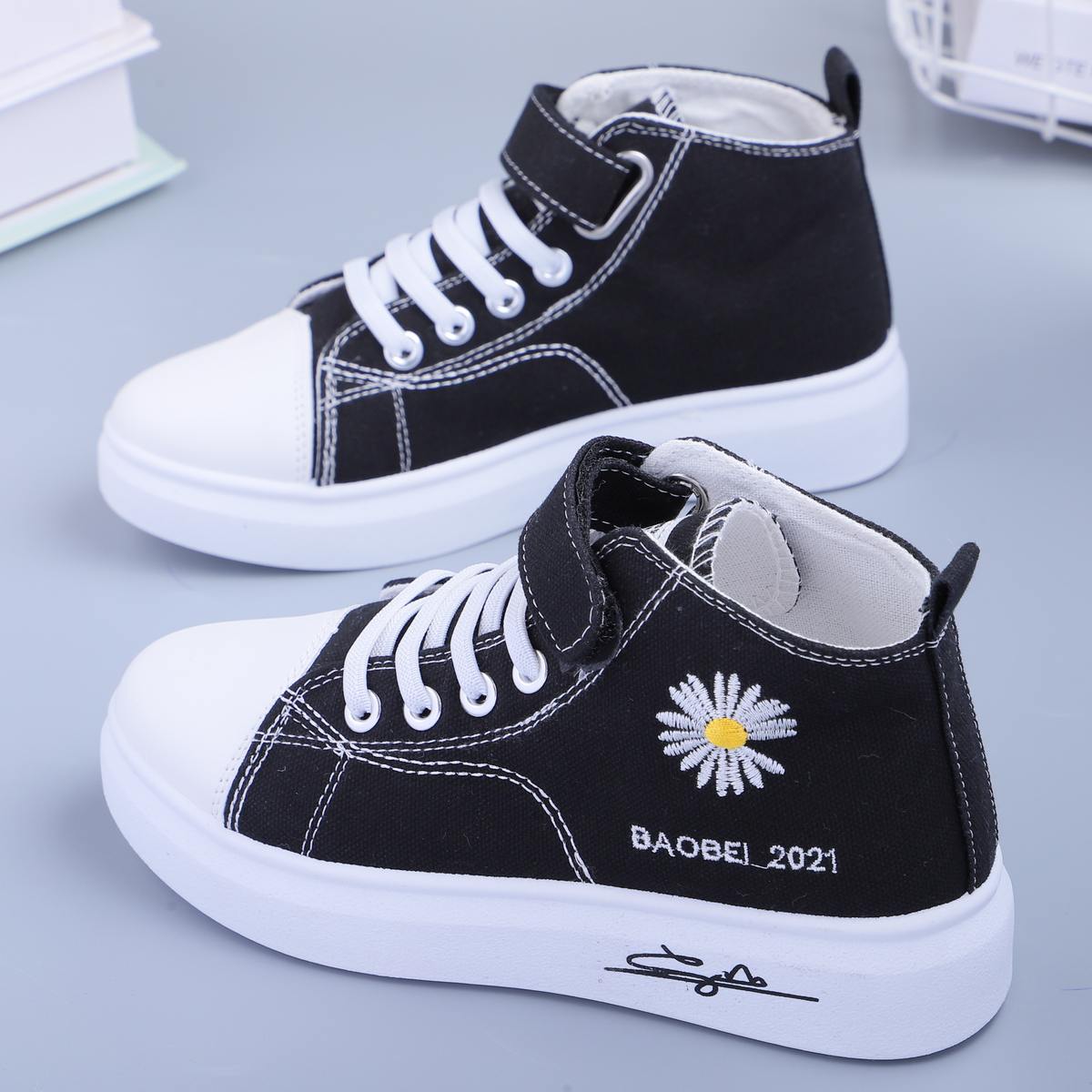 รองเท้าผ้าใบเด็ก รองเท้ากีฬาเด็ก รองเท้าผ้าใบเด็กแนวสปอร์ท