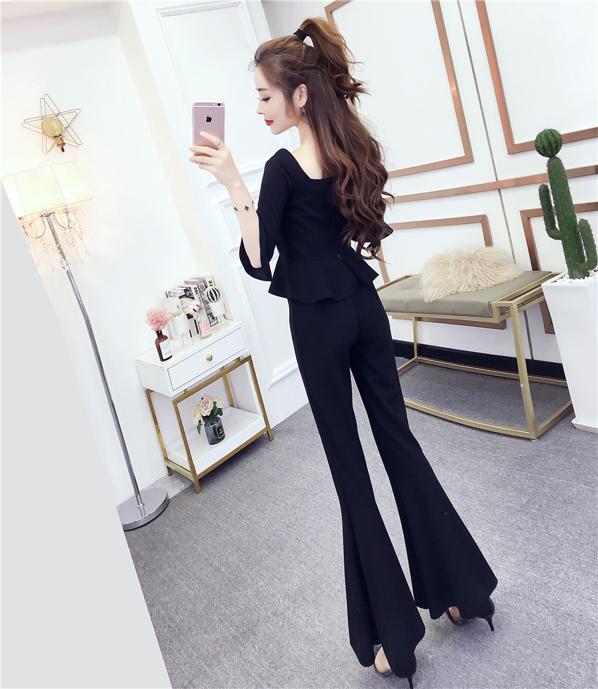 Set_bt1733 ชุดเซ็ท(เสื้อ+กางเกง) เสื้อคอเหลี่ยมชายระบายแขนสามส่วนซิปหลังใส่ง่าย กางเกงขายาวชายบาน เอวสม็อคยางยืดหลัง ผ้าโพลีเนื้อดีหนามีน้ำหนักยืดหยุ่นได้ งานดีทรงดีเรียบหรู ใส่แล้วดูสวยแพง มี 2 สี ดำ, ไวน์แดง