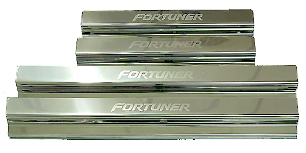 ชายบันได Fortuner Champ