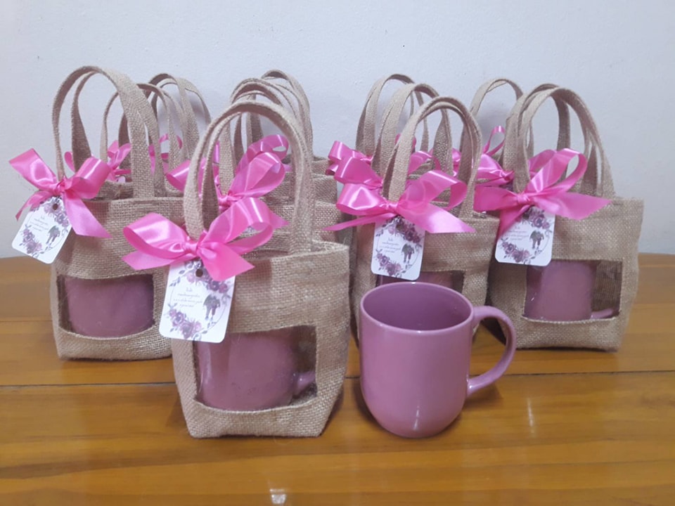 ชุดแก้วน้ำเซรามิคในถุงผ้ากระสอบ