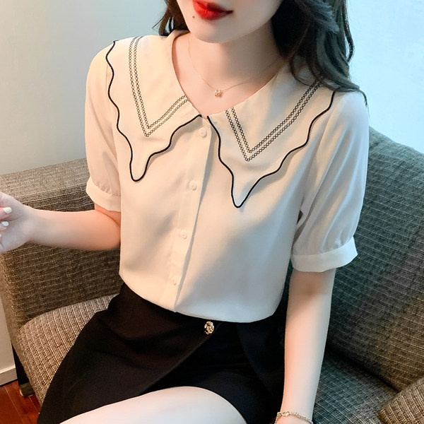 เสื้อลูกไม้ แขนสั้น