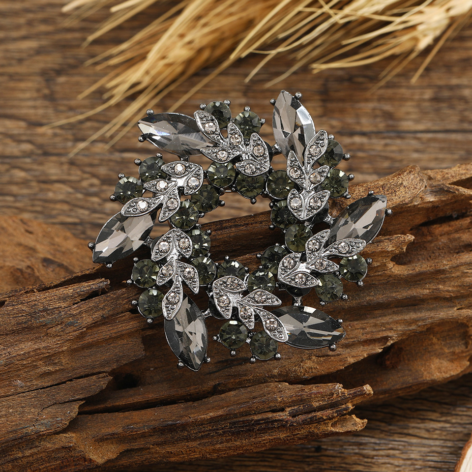 เข็มกลัด เข็มกลัดสวยๆ เข็มกลัดติดเสื้อ Brooch