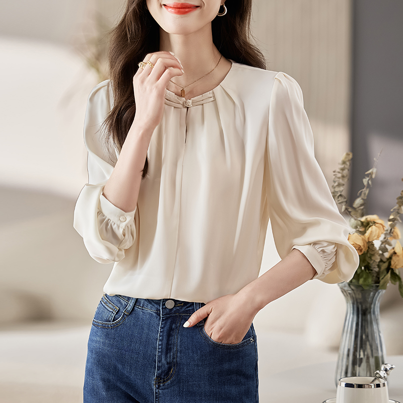 เสื้อเชิ้ตผู้หญิงแขนยาว เสื้อเชิ้ตผู้หญิงใส่ทํางาน 390 บาทต่อชิ้น ฟรีค่าจัดส่ง