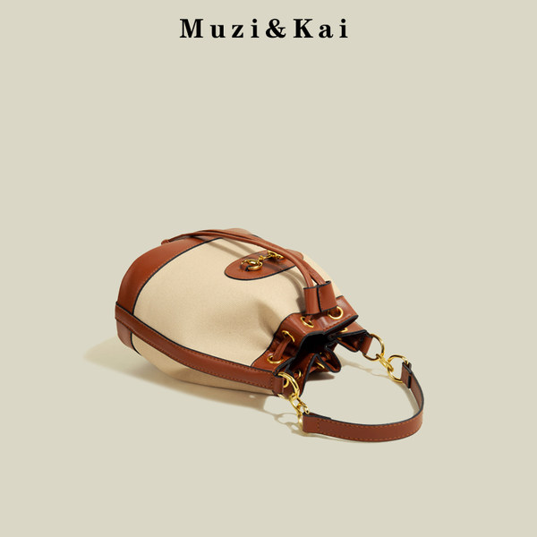 กระเป๋าสะพายข้างผู้หญิง กระเป๋าสะพายสไตล์เกาหลี By Muzi&Kai