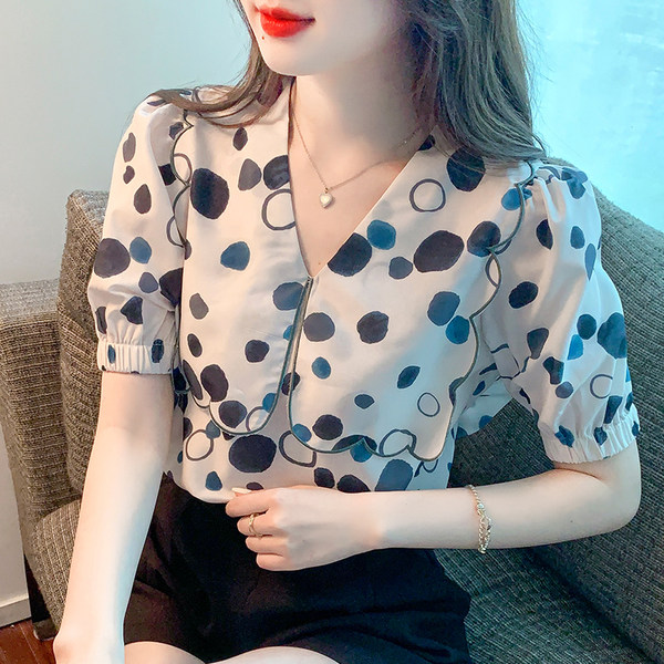 เสื้อลูกไม้ แขนสั้น