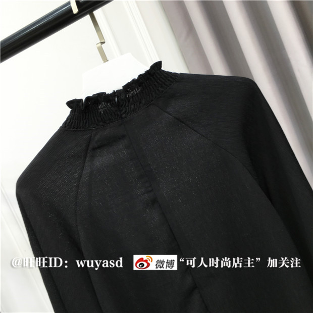 เสื้อแฟชั่นแขนยาว ผ้าเนื้อดีมีลายในตัว ถ่ายจากสินค้าจริง ทรงสวย งานดีเลยจ้า พร้อมส่ง