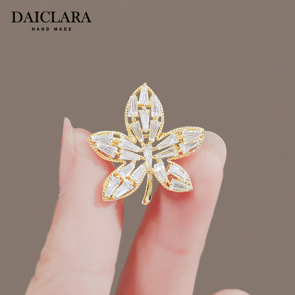 เข็มกลัด เข็มกลัดสวยๆ เข็มกลัดติดเสื้อ Brooch