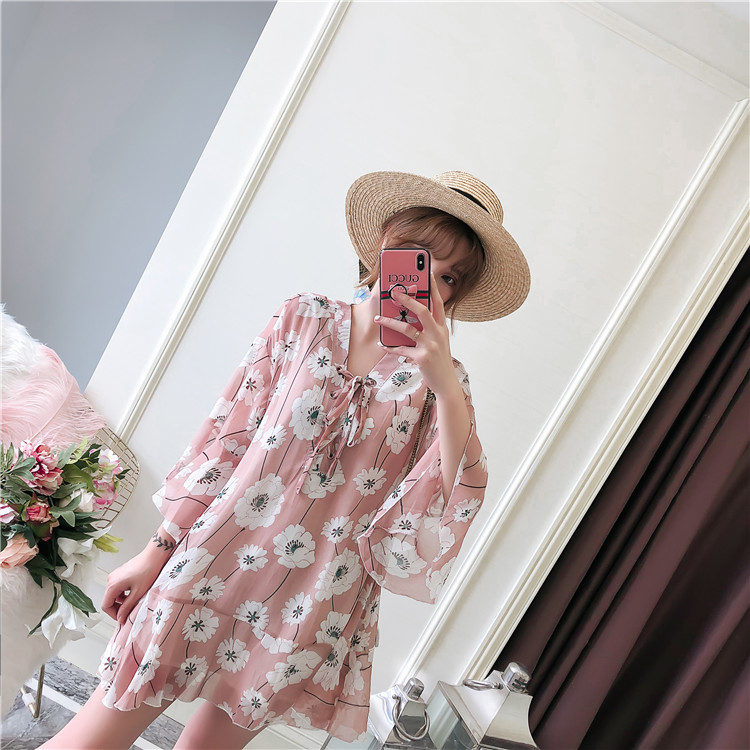 Dress4434 เดรสชีฟองลายดอกไม้สีชมพู อกผูกเชือกเก๋ๆ แขนระบาย ชายระบาย มีซับในอย่างดี งานสวยใส่ง่ายน่ารักมาก