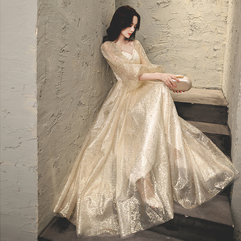 ชุดราตรี ชุดราตรีสวยหรู แบบ ทันสมัย Evening dress