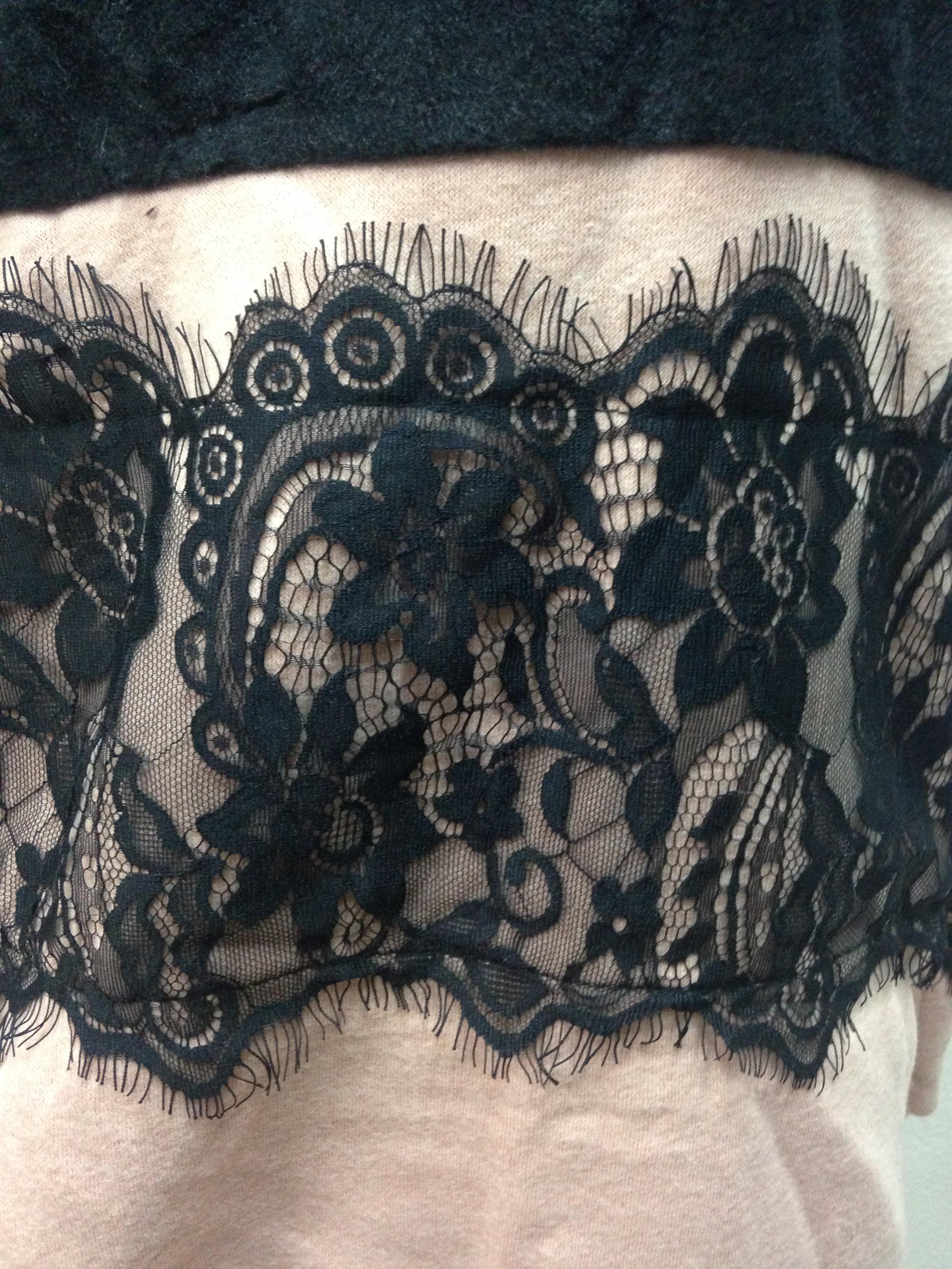 เสื้อแขนยาว ผ้าขนแมวสั้นนุ่นลื่น กับผ้า cotton ด้านในเป็นผ้าสำลีอุ่น น่ารักมากๆค่า