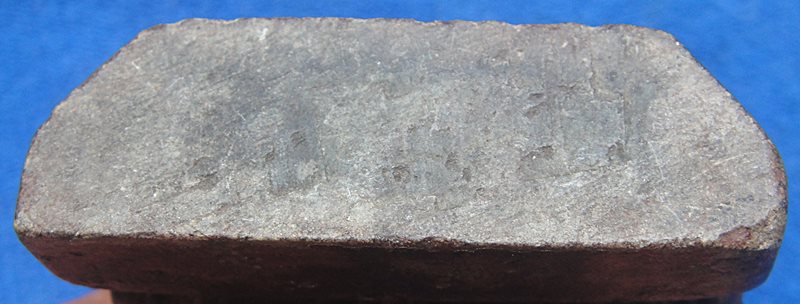 พระหินแกะพระพุทธหลังธรรมจักร