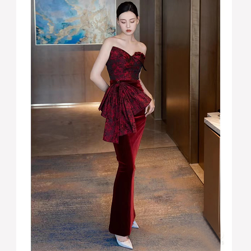 ชุดราตรี ชุดราตรีสวยหรู แบบ ทันสมัย Evening dress