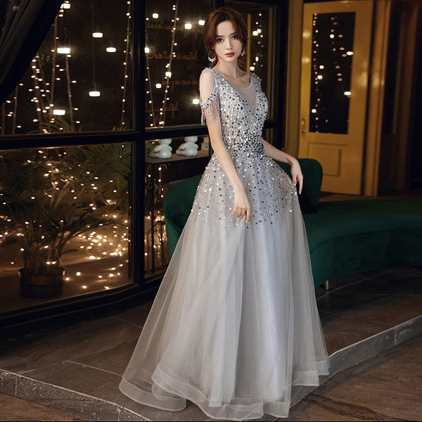 ชุดราตรี ชุดราตรีสวยหรู แบบ ทันสมัย Evening dress