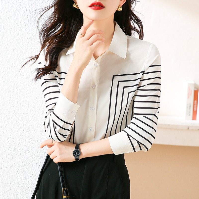 เสื้อเชิ้ตผู้หญิงแขนยาว เสื้อเชิ้ตผู้หญิงใส่ทํางาน 390 บาทต่อชิ้น ฟรีค่าจัดส่ง