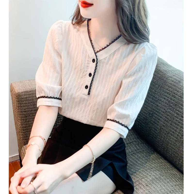 เสื้อเชิ้ตผู้หญิงแขนยาว เสื้อเชิ้ตผู้หญิงใส่ทํางาน 390 บาทต่อชิ้น ฟรีค่าจัดส่ง