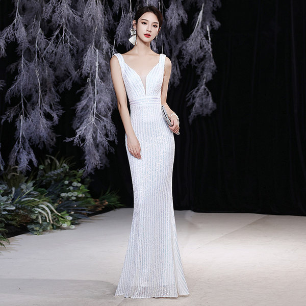 ชุดราตรี ชุดราตรีสวยหรู แบบ ทันสมัย Evening dress