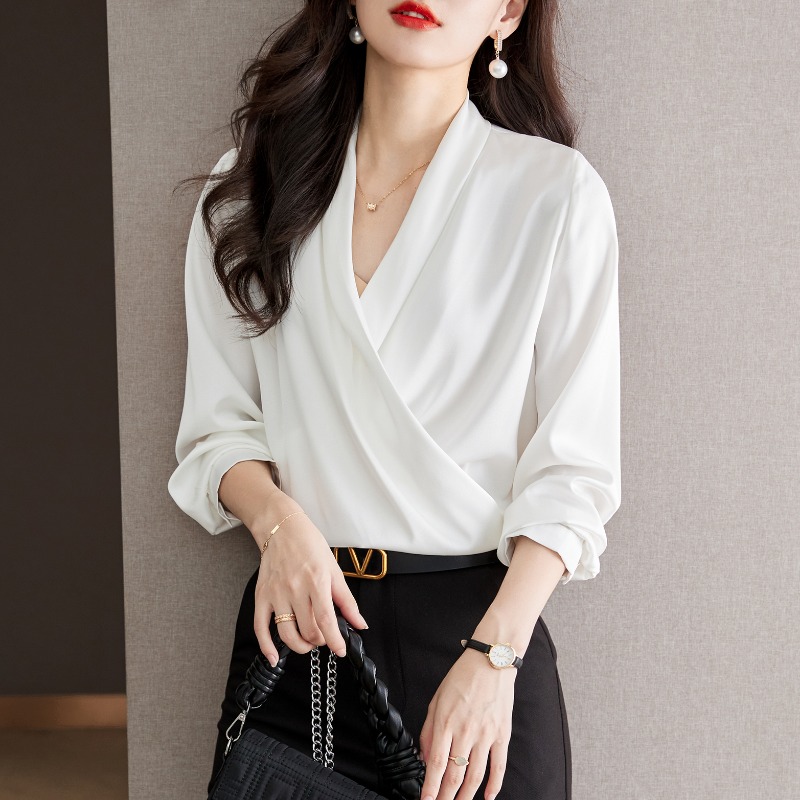 เสื้อเชิ้ตผู้หญิงแขนยาว เสื้อเชิ้ตผู้หญิงใส่ทํางาน 390 บาทต่อชิ้น ฟรีค่าจัดส่ง