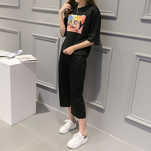 Set_bt1777 ชุดเซ็ท 2 ชิ้น(เสื้อ+กางเกง) เสื้อแขนยาวสี่ส่วนสกรีนลาย+กางเกงขายาวห้าส่วนเอวยืดกระเป๋าข้าง ผ้าคอตตอนเนื้อดีหนานุ่มยืดหยุ่นสูง งาน Set 2 ชิ้นเข้าชุด แบบน่ารักใส่เก๋ๆ ได้บ่อย
