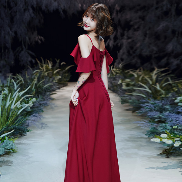 ชุดราตรี ชุดราตรีสวยหรู แบบ ทันสมัย Evening dress