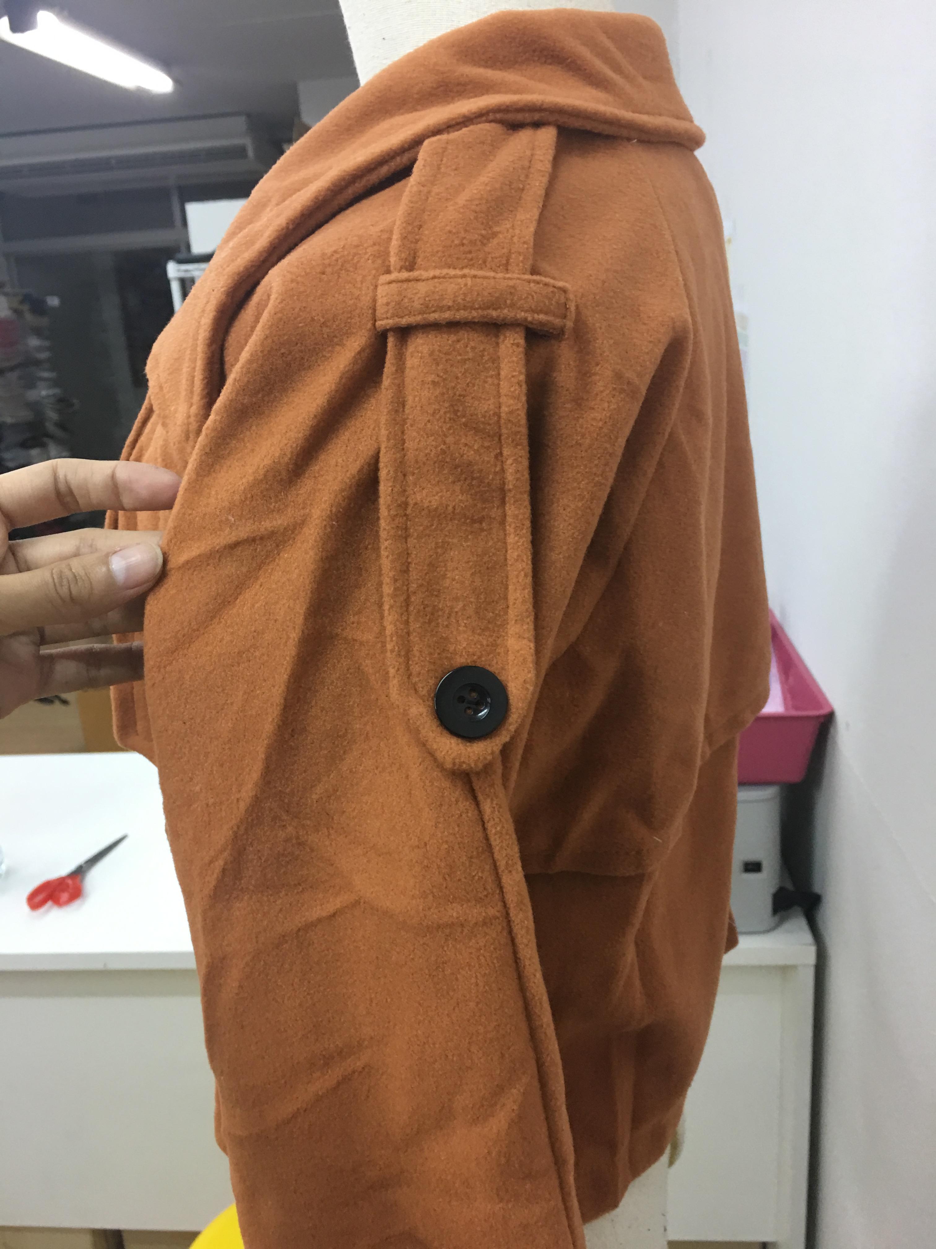 เสื้อโค้ท jacket ตัวสั้น สีน้ำตาล ผ้าสักกะหลาด ไม่หนา ทรงสวย ใส่คลุมเก๋ๆ น้ำตาล