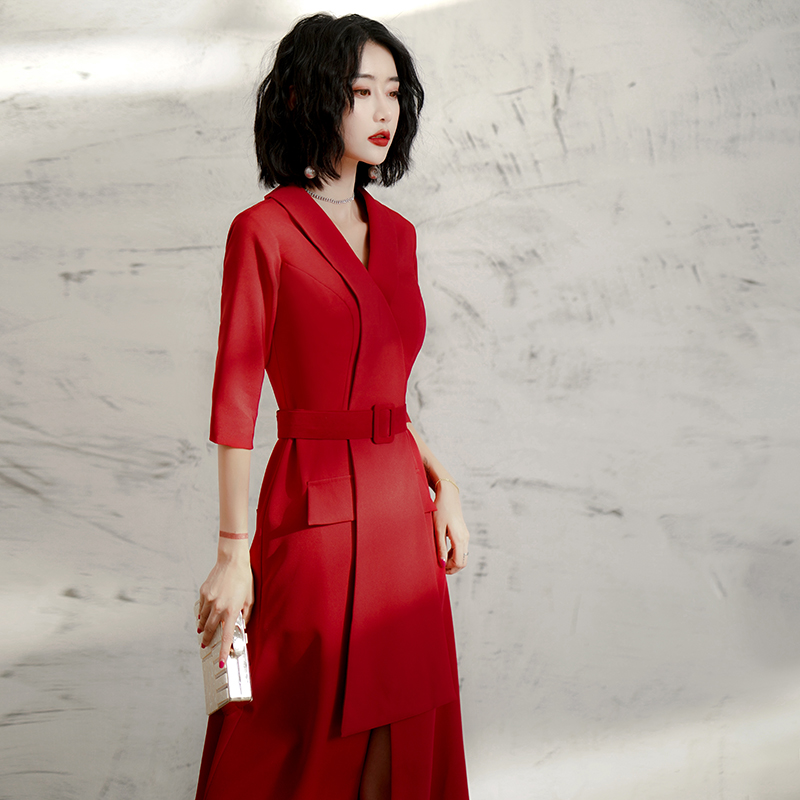 ชุดราตรี ชุดราตรีสวยหรู แบบ ทันสมัย Evening dress