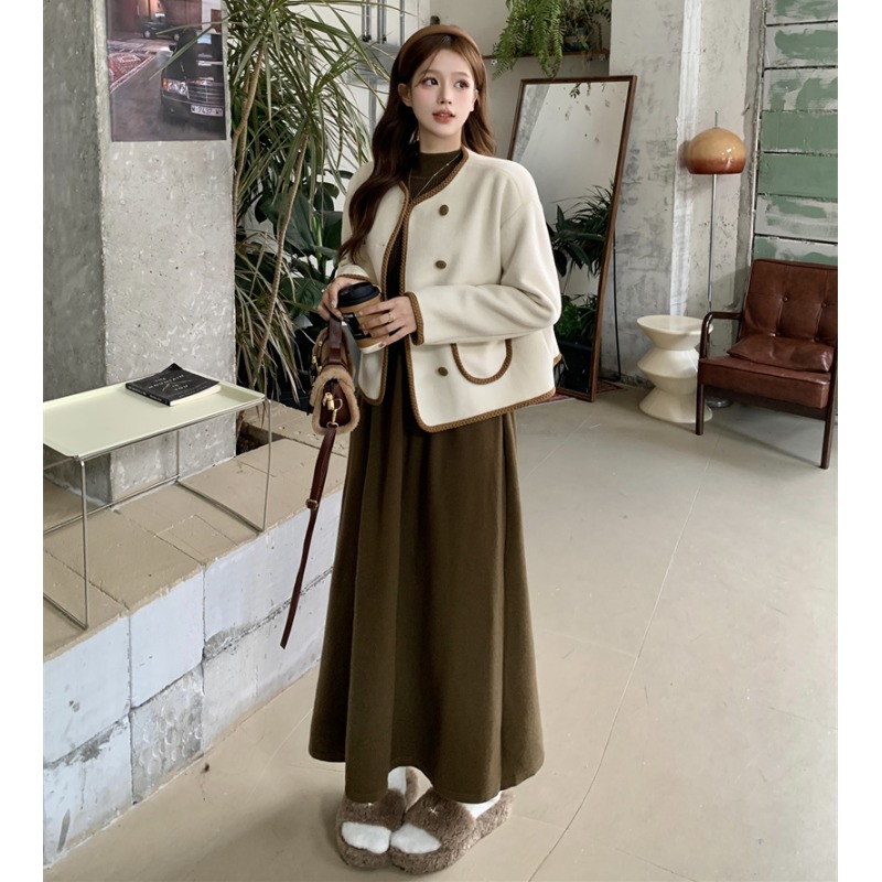 เดรสสาวอวบ มีไซส์ L-4XLอกเสื้อ 38-47 นิ้ว ใส่ได้ทั้งสาวหุ่นดีน่ารักจนถึงสาวอวบพลัสไซส์ จัดส่งฟรี! ทักแชทสั่งซื้อ