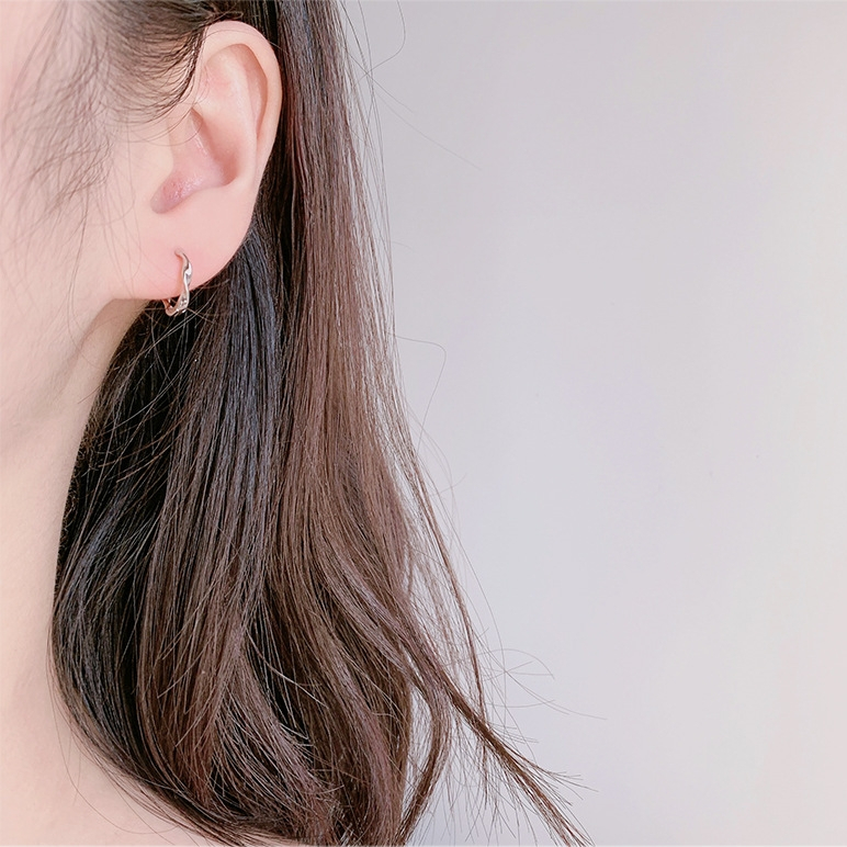 ต่างหูเงินแท้ S925 รุ่น Spin ต่างหูห่วงเล็กเกลียวบิด มินิมอล สูง11.6mm เงินแท้ทั้งชิ้น Silver925