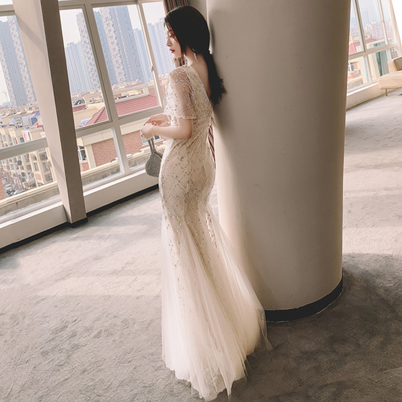 ชุดราตรี ชุดราตรีสวยหรู แบบ ทันสมัย Evening dress