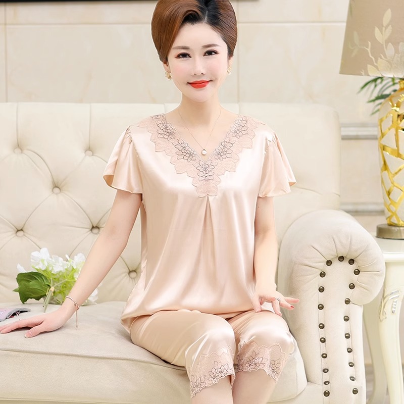 ชุดนอนคุณแม่