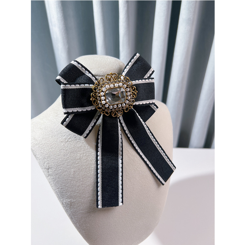 เข็มกลัด เข็มกลัดสวยๆ เข็มกลัดติดเสื้อ Brooch