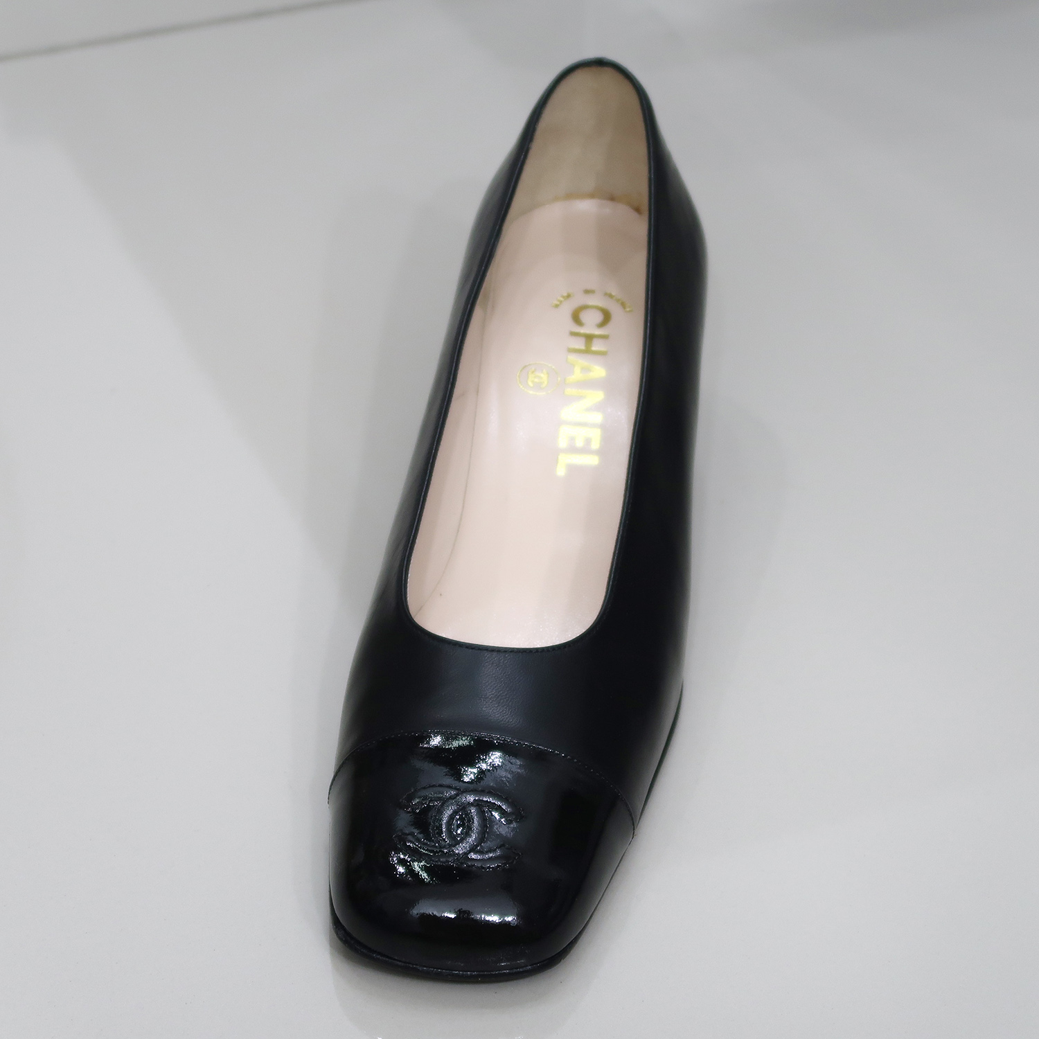 Chanel Black Calf Leather Patent Cap Toe Pumps Size 38.5