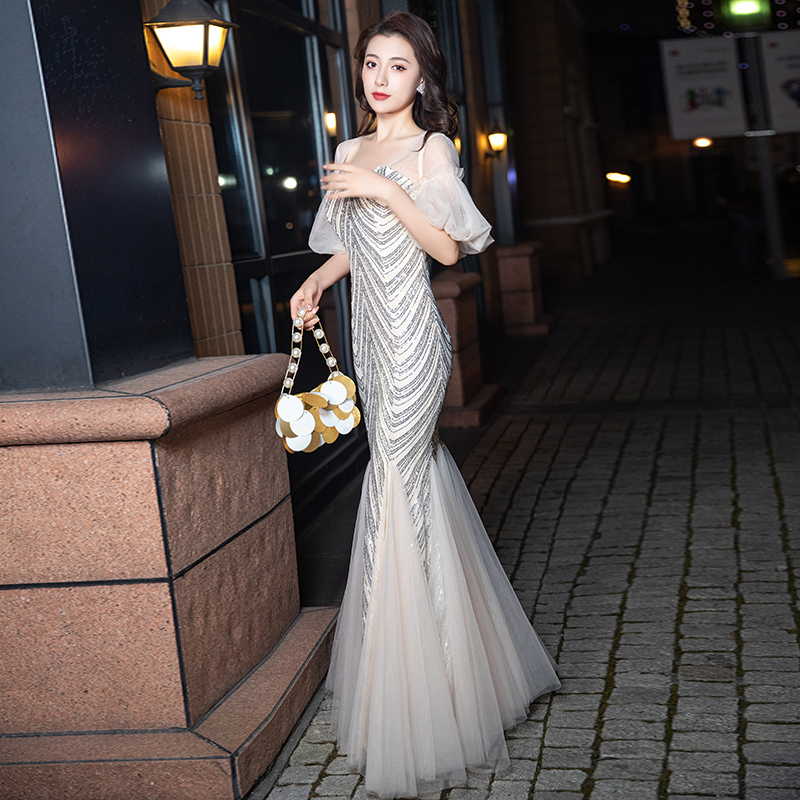 ชุดราตรี ชุดราตรีสวยหรู แบบ ทันสมัย Evening dress