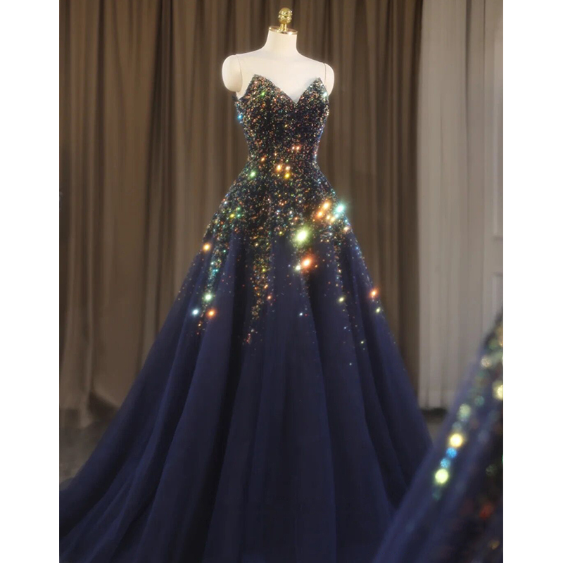ชุดราตรี ชุดราตรีสวยหรู แบบ ทันสมัย Evening dress
