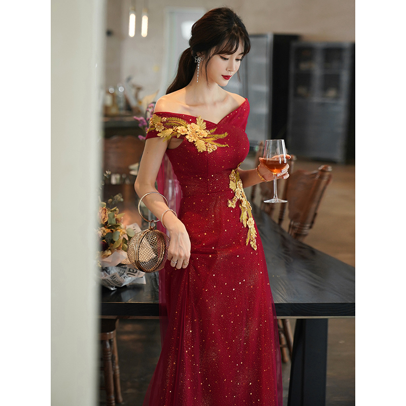 ชุดราตรี ชุดราตรีสวยหรู แบบ ทันสมัย Evening dress