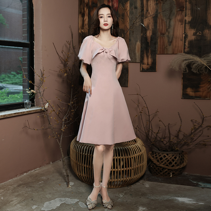 ชุดราตรี ชุดราตรีสวยหรู แบบ ทันสมัย Evening dress