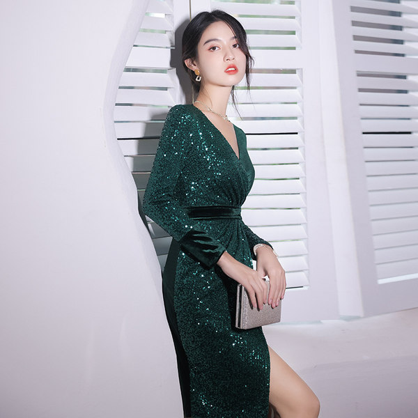 ชุดราตรี ชุดราตรีสวยหรู แบบ ทันสมัย Evening dress