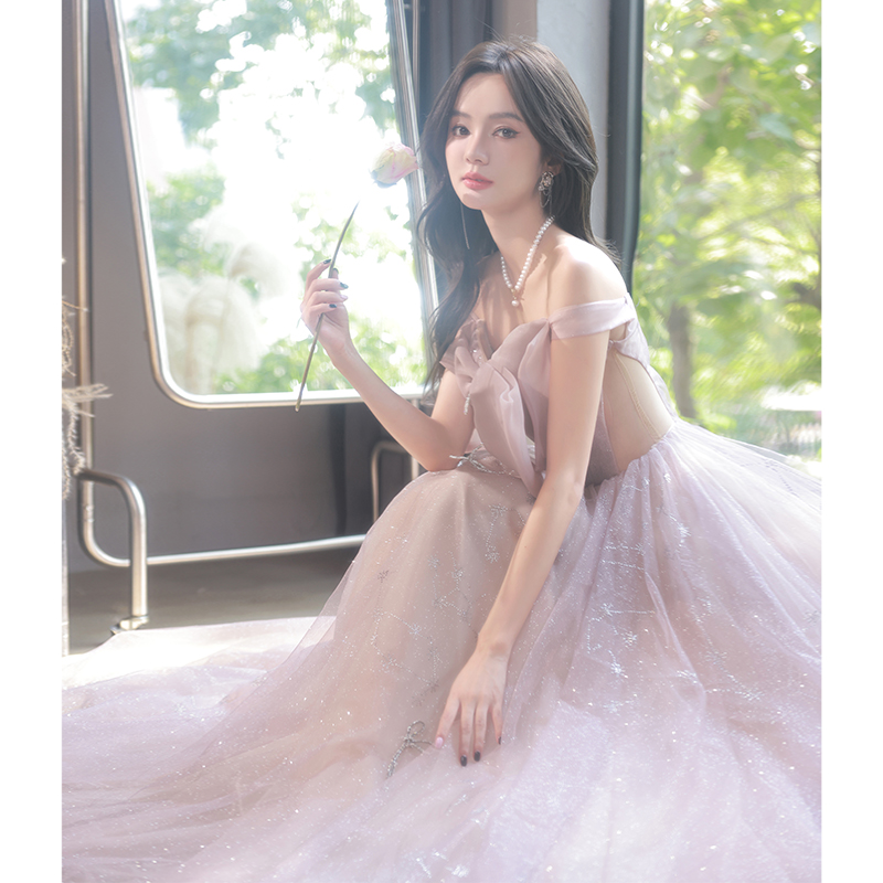 ชุดราตรี ชุดราตรีสวยหรู แบบ ทันสมัย Evening dress
