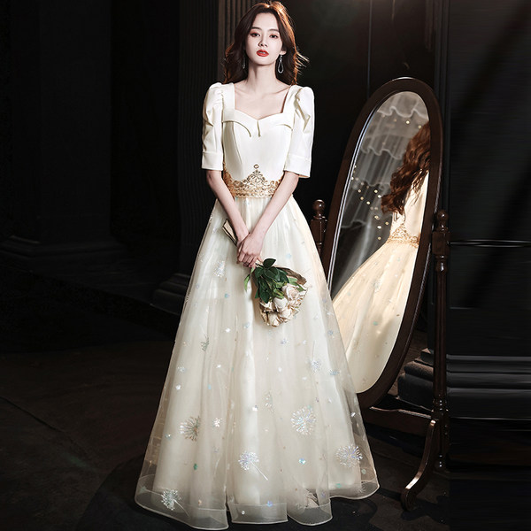 ชุดราตรี ชุดราตรีสวยหรู แบบ ทันสมัย Evening dress