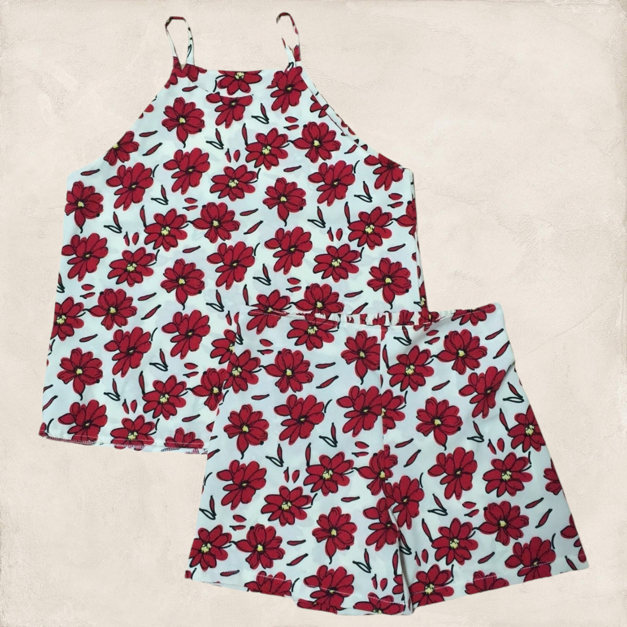🏵️ Set_bp1043 ชุดเซ็ท 2 ชิ้น(เสื้อ+กางเกง) เสื้อสายเดี่ยวไหล่ล้ำ+กางเกงขาสั้นเอวยืด ผ้าไหมอิตาลีเนื้อนิ่มลายดอกไม้พื้นสีขาว
