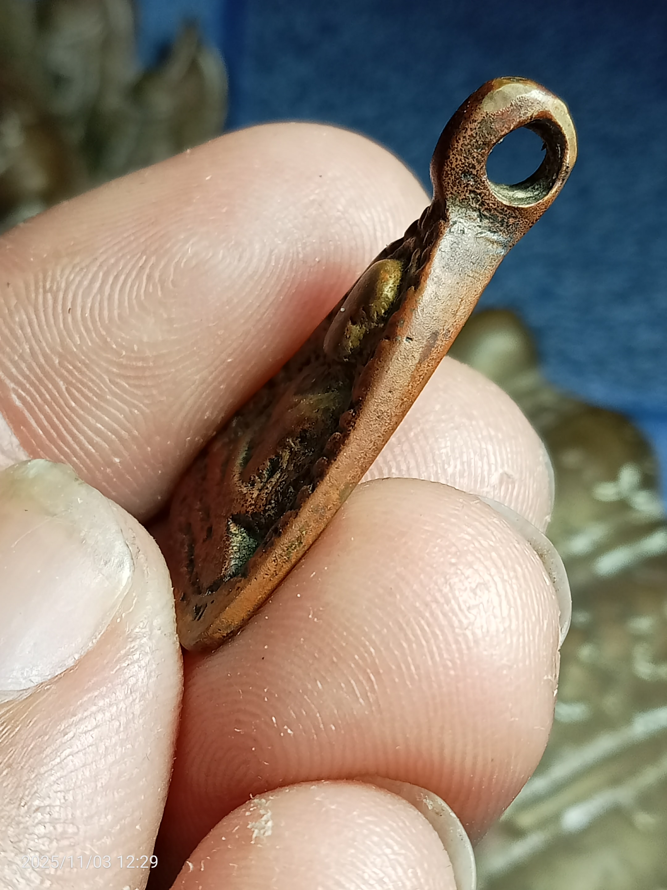 หลวงพ่อเงินวัดห้วยเขนพิมพ์จอบใหญ่