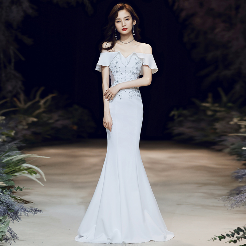ชุดราตรี ชุดราตรีสวยหรู แบบ ทันสมัย Evening dress