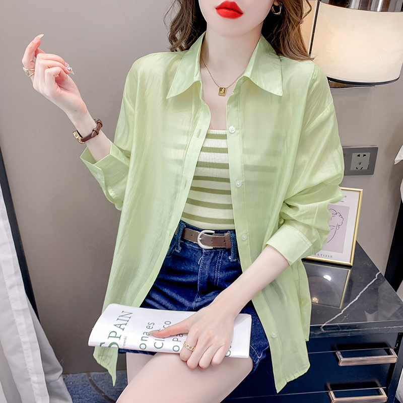 เสื้อเชิ้ตผู้หญิงแขนยาว เสื้อเชิ้ตผู้หญิงใส่ทํางาน 390 บาทต่อชิ้น ฟรีค่าจัดส่ง