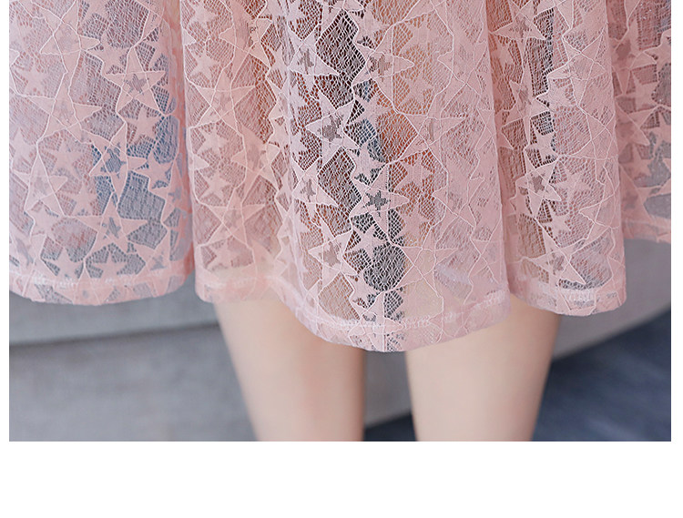 Dress4569 เดรสยาวลูกไม้แขนสามส่วนระบายผูกโบว์ คอและช่วงเอวแต่งลูกไม้ฉลุ ซิปหลัง มีซับในอย่างดี ทรงคอวีใส่แล้วดูผอมเพรียว งานดีทรงดีสวยหวานละมุน ใส่ทำงาน/ใส่ออกงานได้ มี 2 สี ฟ้า, ชมพู