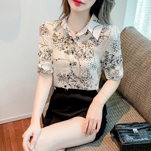 เสื้อลูกไม้ แขนสั้น