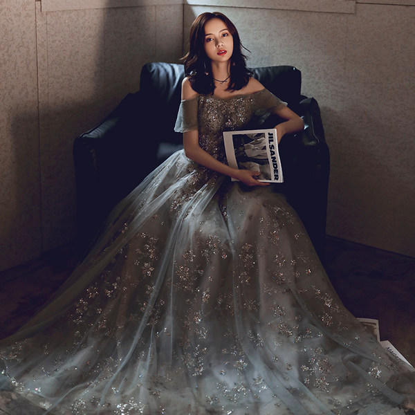 ชุดราตรี ชุดราตรีสวยหรู แบบ ทันสมัย Evening dress