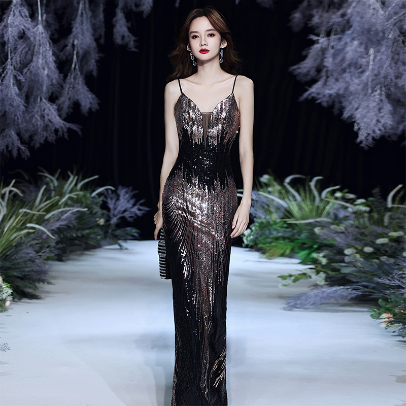 ชุดราตรี ชุดราตรีสวยหรู แบบ ทันสมัย Evening dress