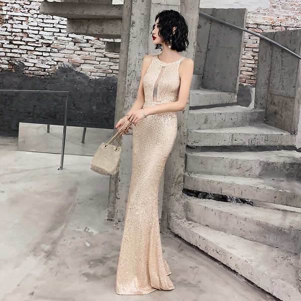 ชุดราตรี ชุดออกงาน ดีไซน์หรู แบรนด์ Angel